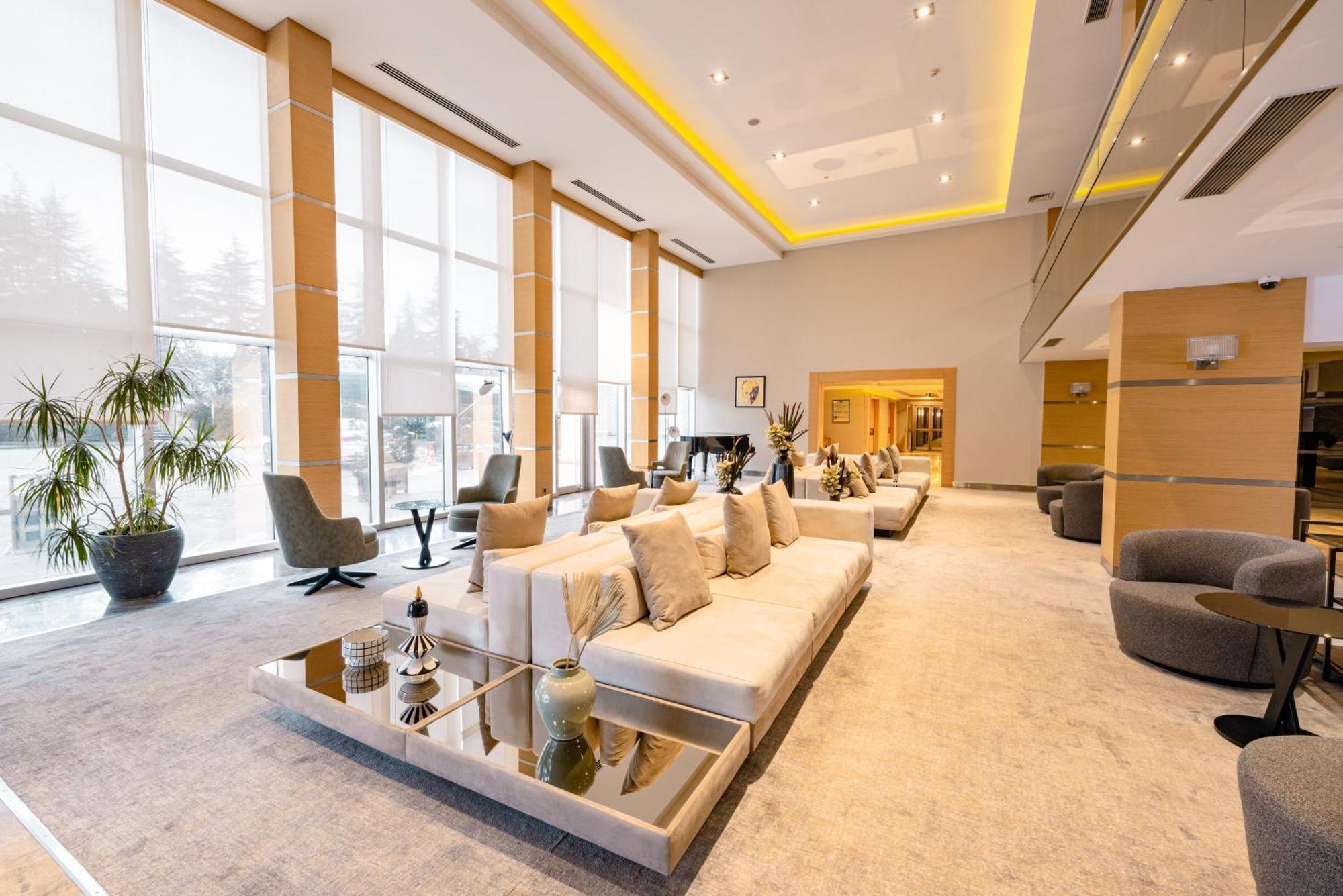 Готель Bilkent And Conference Center 5*